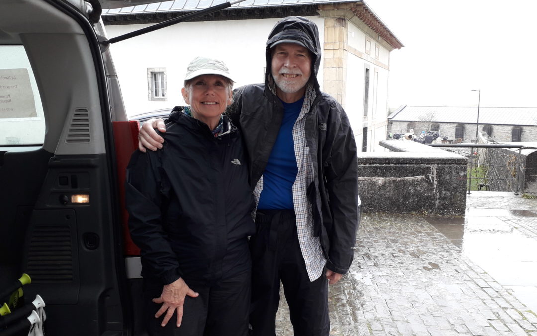 taxi from biarritz to saint jean pied de port with Australians people